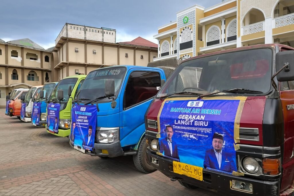 Gerakan Langit Biru: AHY Distribusikan 80 Ribu Liter Air Bersih di Madura