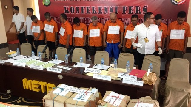 Polda Metro Ungkap Sindikat Meterai Palsu, 16 Orang Ditangkap sebagai Tersangka