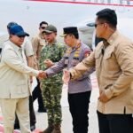 Presiden Prabowo Tinjau Karhutla Kalbar, Kerahkan Tentara dan Helikopter Baru
