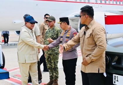 Presiden Prabowo Tinjau Karhutla Kalbar, Kerahkan Tentara dan Helikopter Baru