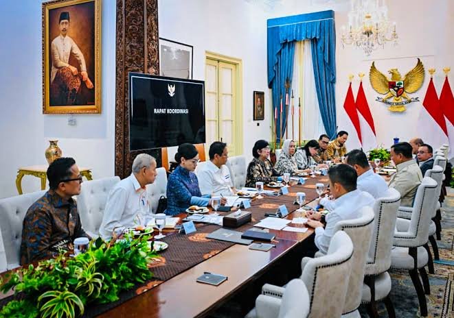 Prabowo Kumpulkan Komite Stabilitas Keuangan di Istana Usai Mundurnya Gubernur BI