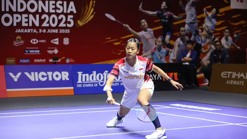 Putri Kusuma Wardani Melaju ke 16 Besar Indonesia Open 2025 Setelah Lawan Mundur Karena Cedera