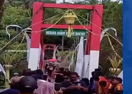 Jembatan Gantung Pongpet Pangandaran Sepanjang 60 Meter Ambruk Saat Peresmian oleh Bupati dan Dandim
