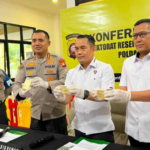 Oknum Anggota DPRD Sintang Ditangkap Bawa 3 Kg Emas Senilai Rp6,2 Miliar