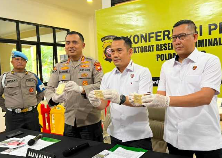 Oknum Anggota DPRD Sintang Ditangkap Bawa 3 Kg Emas Senilai Rp6,2 Miliar