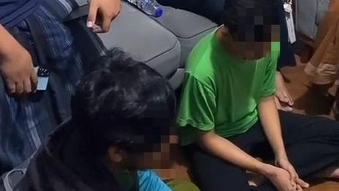 Dua Mahasiswa KKN Sesama Jenis Diamankan Usai Terdapat Aksi Mesra di Cianjur