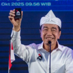 Jokowi Ungkap Alasan Pamer KTA PSI: Politik Adalah Soal Momentum dan Kebebasan Pribadi