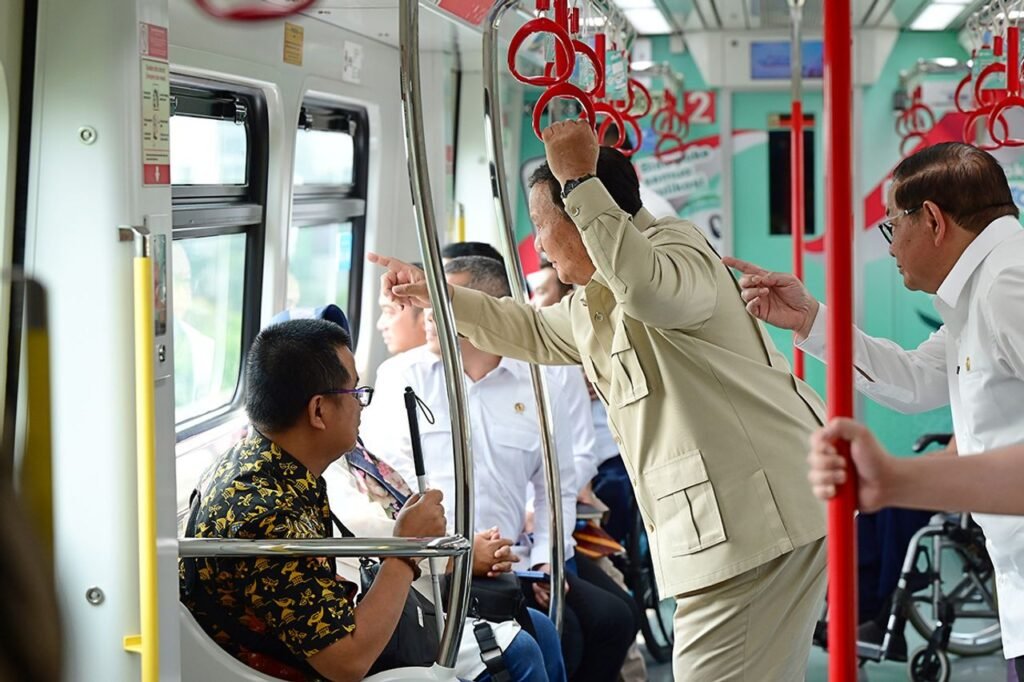 Prabowo Uji Coba LRT Kelapa Gading-Manggarai: Pengalaman Naik yang Luar Biasa