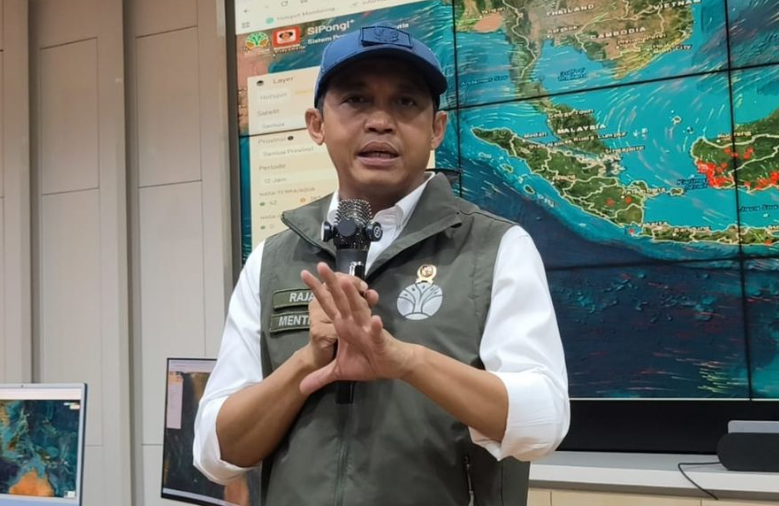 Viral! Raja Juli Antoni Sebut Asap Karhutla Tanpa KTP, Soroti Masalah Malaysia
