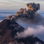 Penyebab Erupsi Bersamaan 4 Gunung Api Menurut Badan Geologi