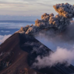 11 Gunung Api Erupsi di 2026 yang Mengingatkan Indonesia akan Kekuatan Alam