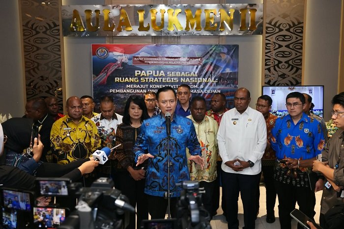 Penguatan Infrastruktur Dasar dan SDM Penting untuk Meningkatkan Kualitas Hidup Masyarakat Papua, Tegas Menko AHY