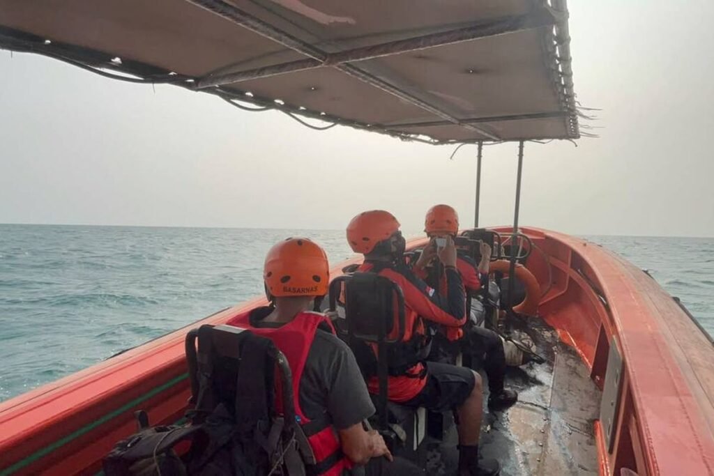 Presiden Prabowo Perintahkan Pencarian 5 Jurnalis dan 3 Kru Kapal yang Hilang di Selat Sunda
