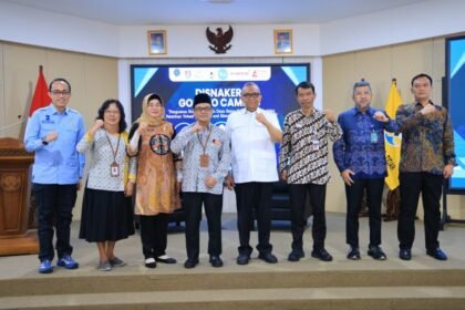Wamenaker Afriansyah Noor: Mahasiswa Perlu Lebih dari IPK Tinggi untuk Bersaing di Dunia Kerja