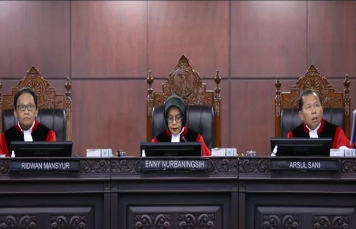 Gugatan Farhan Hilmy Alumni UNS ke MK: Syarat Ijazah Capres-Cawapres dan Poin-Poin Pentingnya