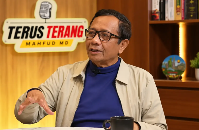 Mahfud MD Minta Prabowo Panggil Partai Koalisi untuk Diskusikan Polemik Ijazah Gibran