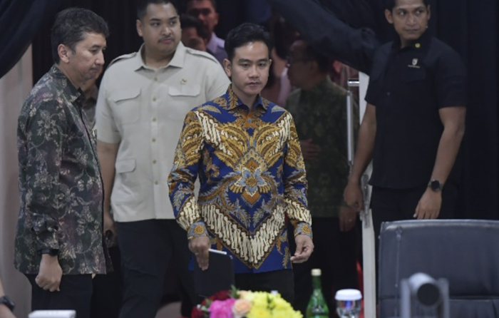 Dugaan Kejanggalan Suket Gibran Diungkap Jubir PDIP, Guntur Romli