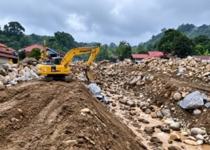 BANGUN DAM - Menteri PU Dody Hanggodo menginstruksikan Ditjen SDA Kementerian PU membangun Sabo Dam di hulu Sungai Batang Baliang, Solok, Sumatera Barat. Menurut Dody, ini penting sebagai langkah mitigasi pencegahan ancaman Galodo di masa mendatang. Berikut selengkapnya, Rabu (14/10/2026) OFFICIAL BIRO KOMUNIKASI PUBLIK KEMENTERIAN PU/REPRO