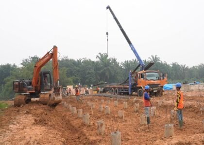 TUNTASKAN PROYEK - Kementerian PU pimpinan Dody Hanggodo menargetkan sejumlah proyek rehab rekon pascabencana sejumlah infrastruktur kebutuhan dasar di Aceh Tamiang, Provinsi Aceh bisa tuntas segera sesuai target di akhir 2026 tahun ini. Berikut selengkapnya, Senin (19/10/2026). OFFICIAL BIRO KOMUNIKASI PUBLIK KEMENTERIAN PU/REPRO.
