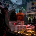KPK Lakukan OTT di BNPB, 14 Tersangka Ditangkap dan Uang Senilai Rp1,4 Miliar Disita