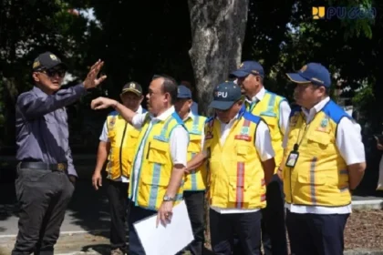 Menteri Dody Evaluasi Kesiapan Infrastruktur Pengendalian Banjir Sungai Krueng Aceh Sebelum Musim Hujan